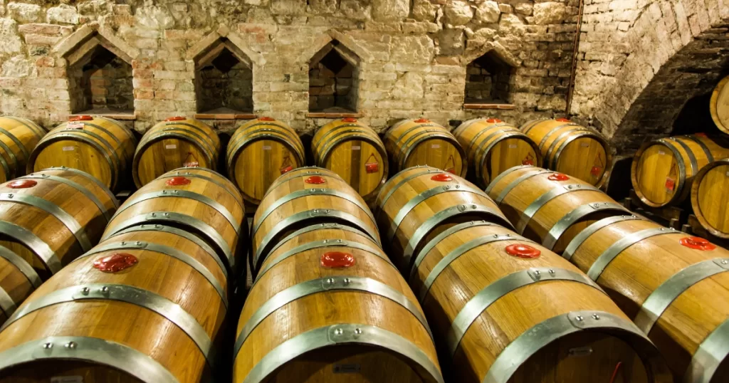 montepulciano wineries to visit